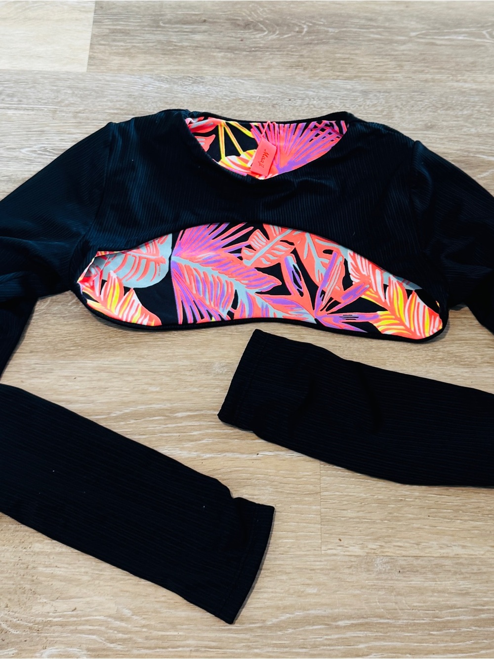 MAAJI reversible swim shrug small